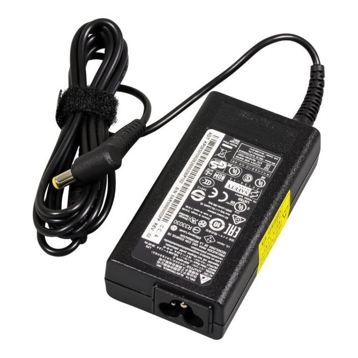 KP.0650H.004 Acer AC Adaptor, 65W, 19V, 100‑240V, 50‑60Hz Black