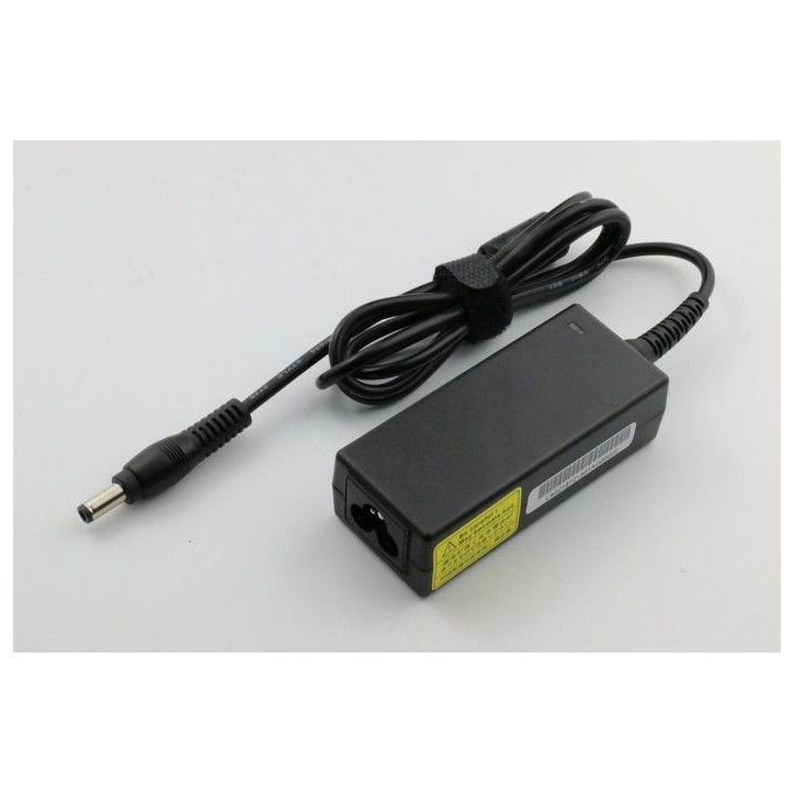 MBXTO-AC0010 CoreParts Alimentatore Power Adapter per Toshiba 45W 19V 2.37A Plug:5.5*2.5 Straight connector EU K000094400 K00009