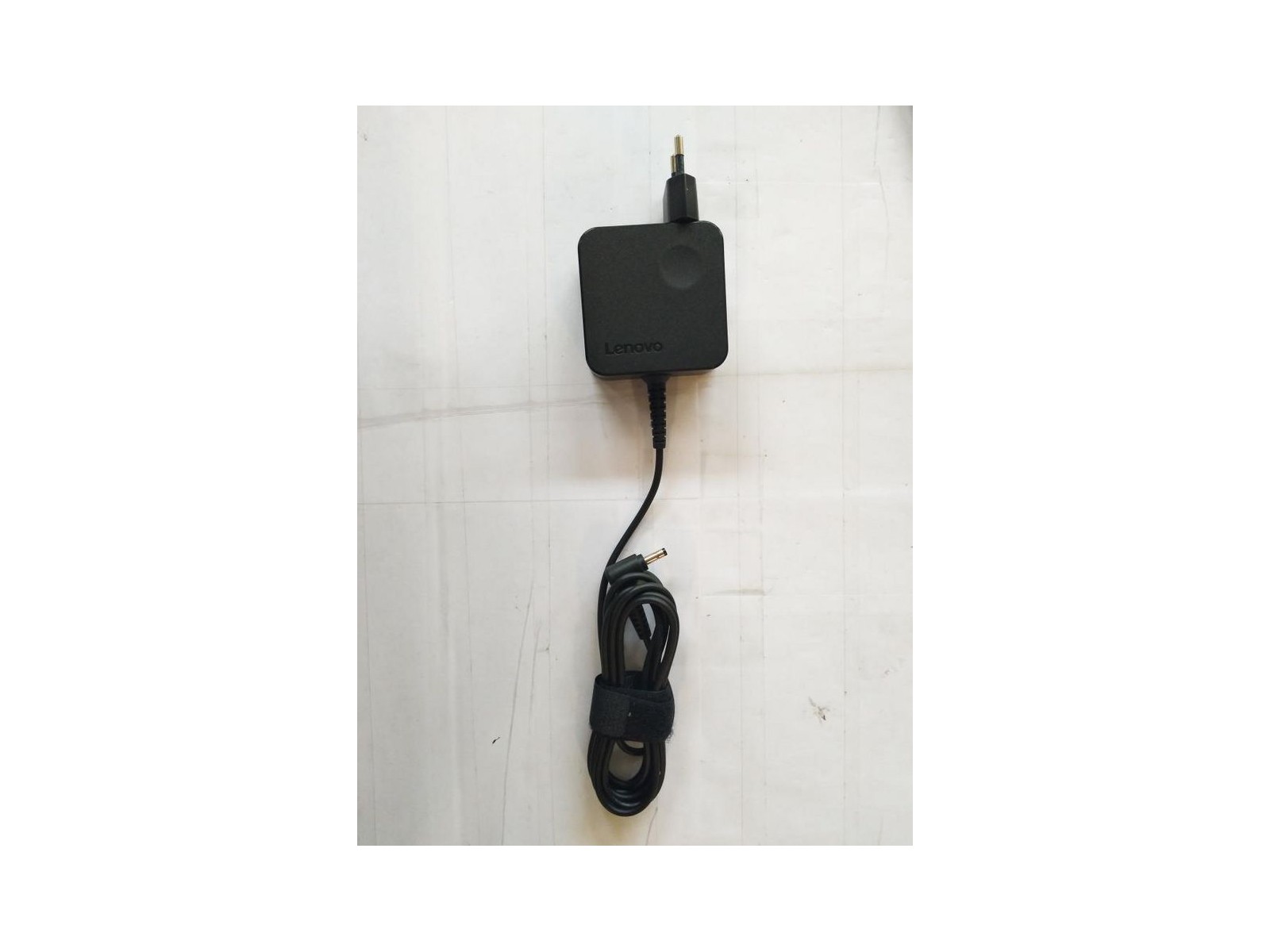 FRU01FR124 FRU01FR124 Lenovo AC Adapter 45W, 20V, 2.25A, Black Black