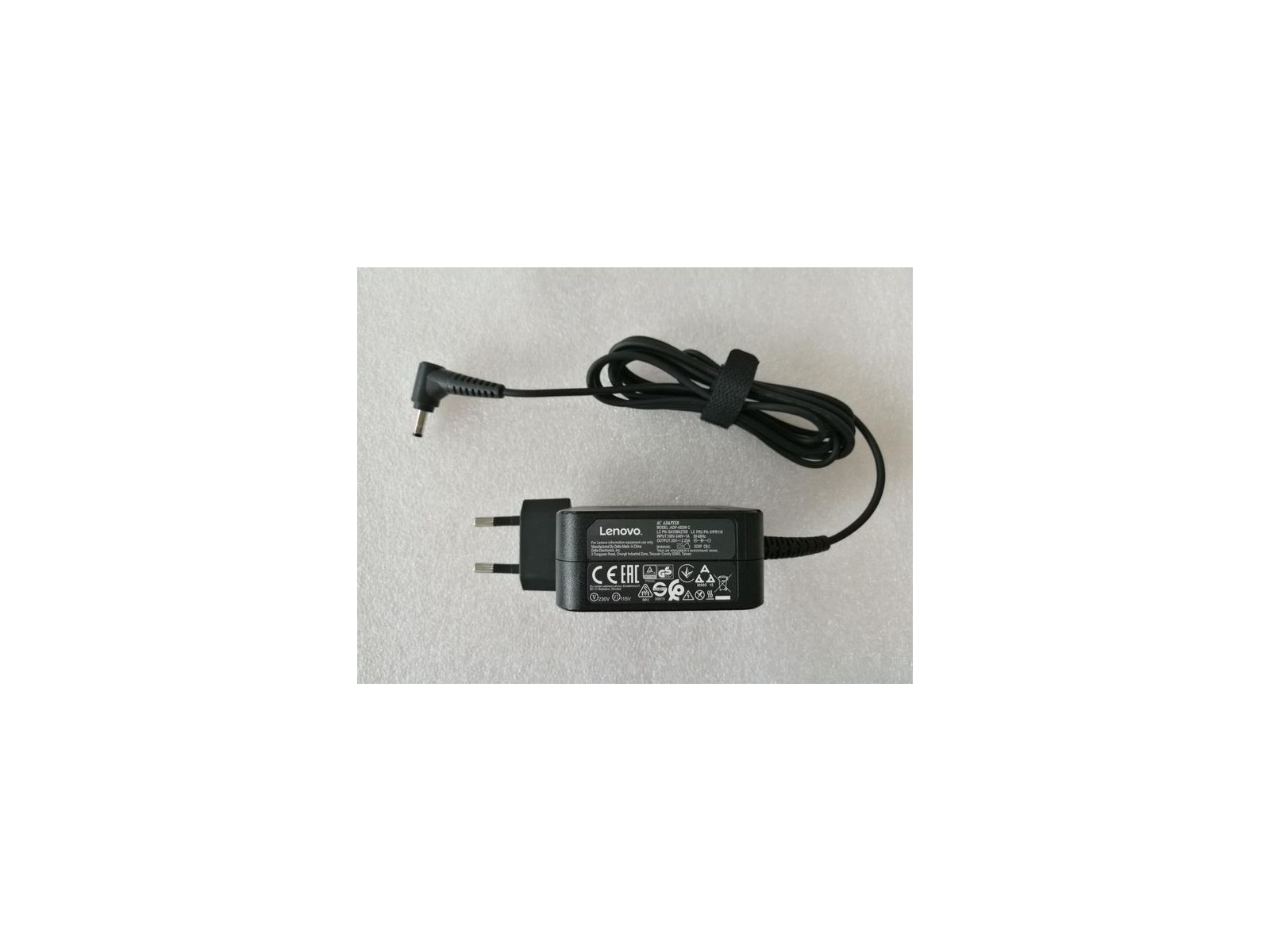 FRU01FR116 FRU01FR116 Lenovo Alimentatore AC Adapter 45W 20V 2.25A Black 01FR116