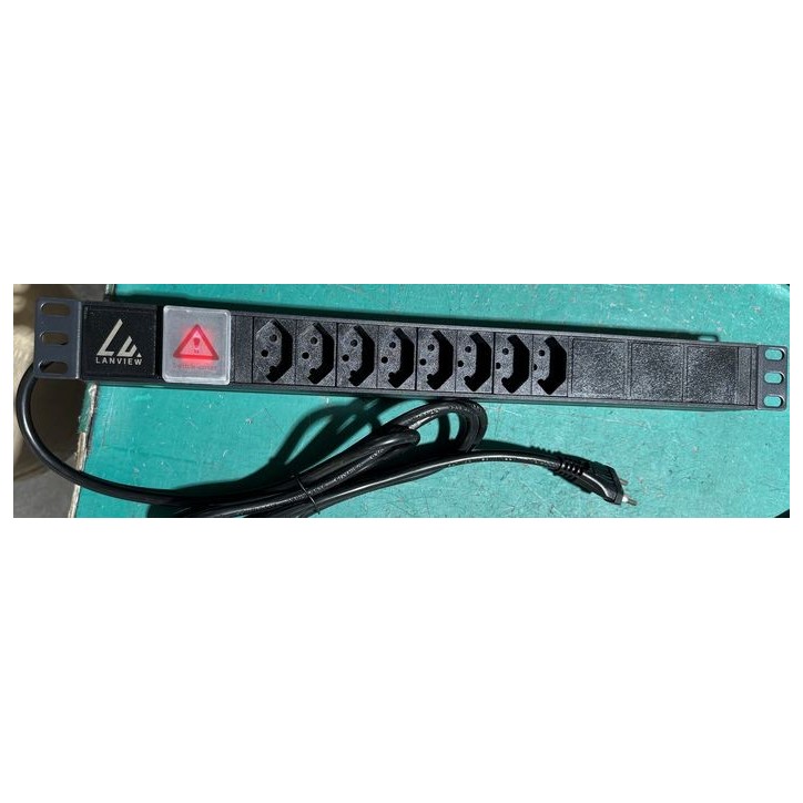 LVR-2MCH-SW-CH8 Lanview 19'' rack mount power strip, 2m, 10A with 8 x Swiss type J socket