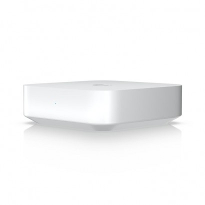 UXG-LITE Ubiquiti Up to 10x routing performance increase over USG (tested with IPS/IDS, QoS, and Smart Queues)Managed with a Clo